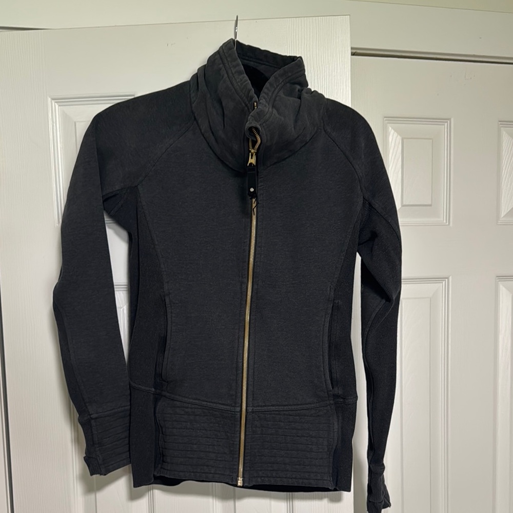 lululemon athletica Charcoal Scuba Jacket- worn- size 6
